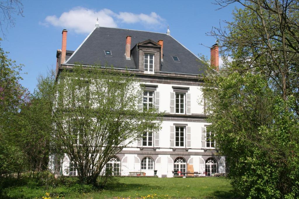 Bed and Breakfast Manoir De La Manantie - Teritoria Lezoux Exterior foto