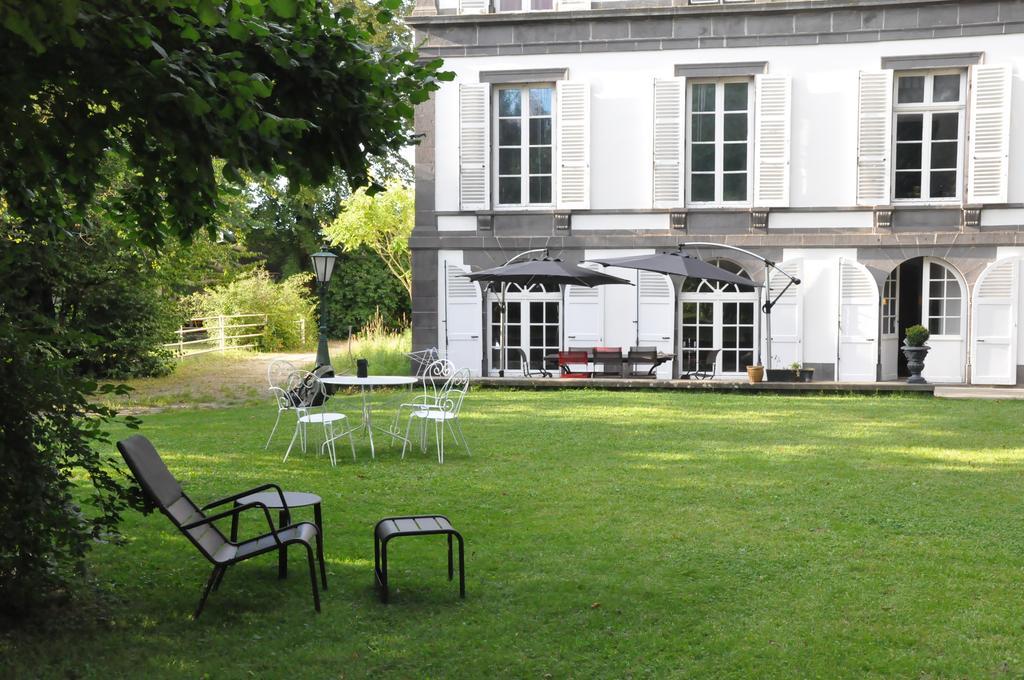 Bed and Breakfast Manoir De La Manantie - Teritoria Lezoux Exterior foto